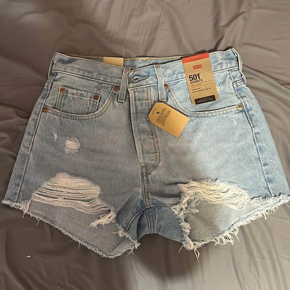 Brand new 501 high rise Levi’s shorts